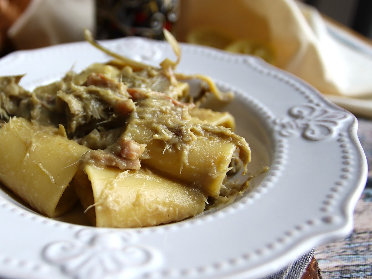 Pasta con carciofi e pancetta, un primo piatto saporito e facile da preparare - foto 4