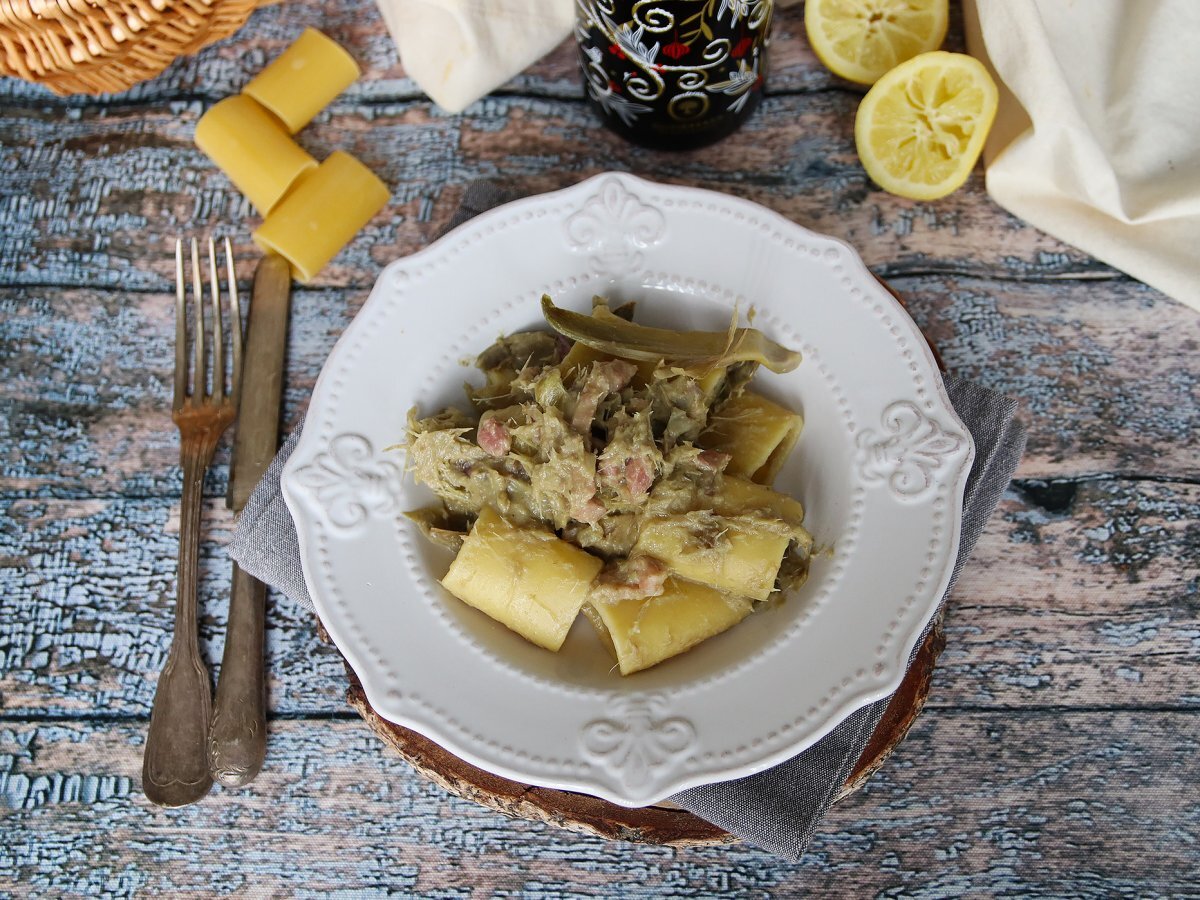 Pasta con carciofi e pancetta, un primo piatto saporito e facile da preparare, foto 3