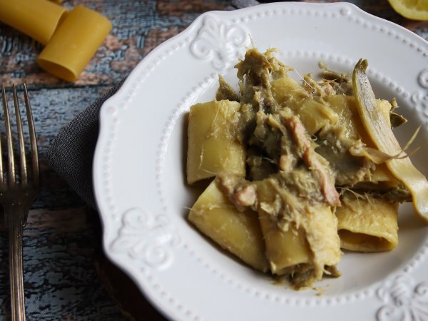 Pasta con carciofi e pancetta, un primo piatto saporito e facile da preparare, foto 2