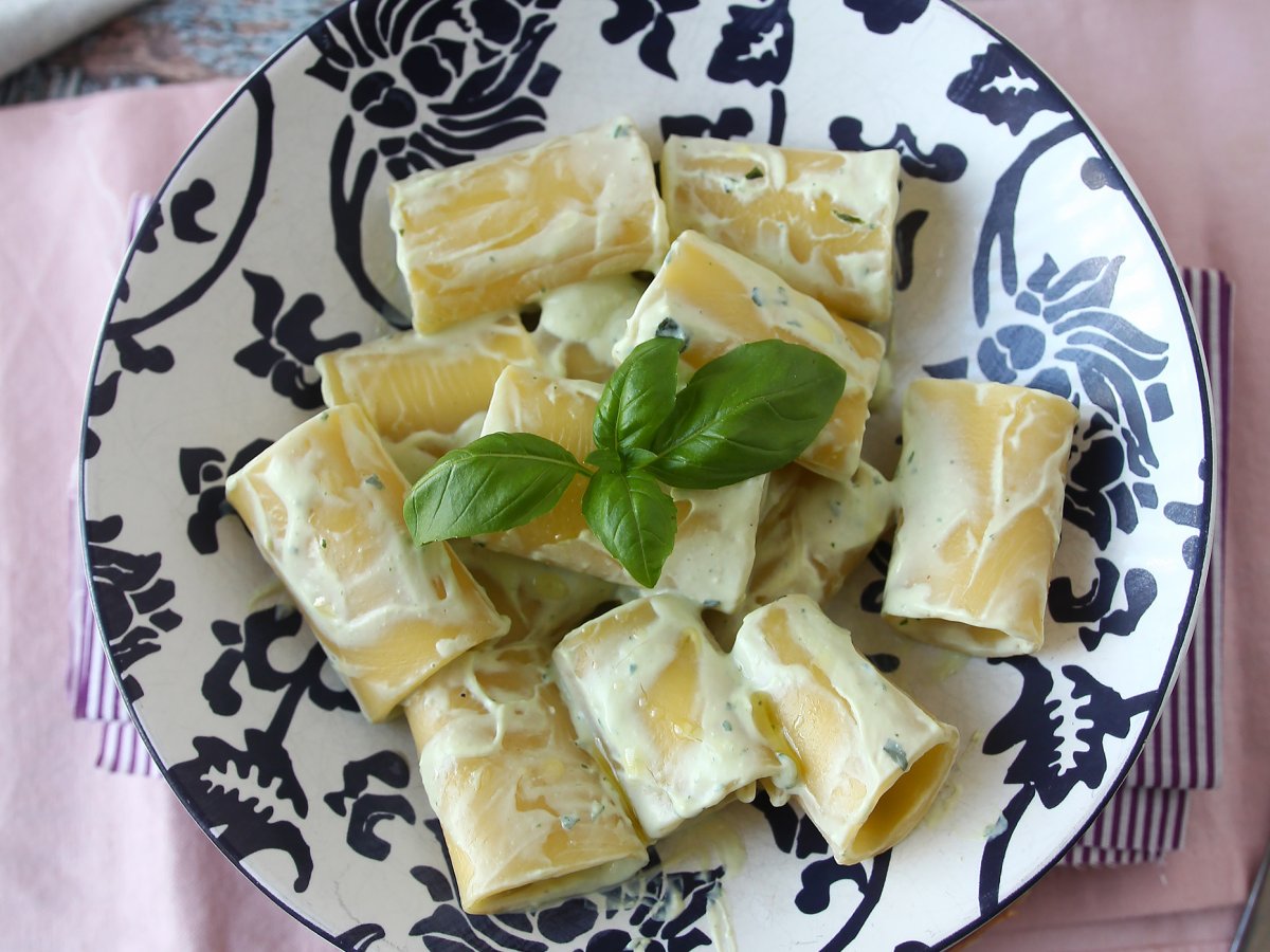 Pasta con crema di ricotta e basilico - foto 4