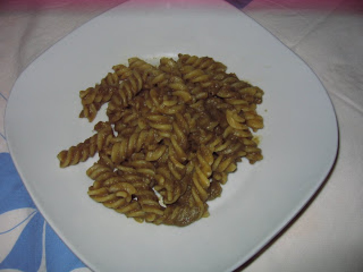 Pasta con crema di scarto di carciofi