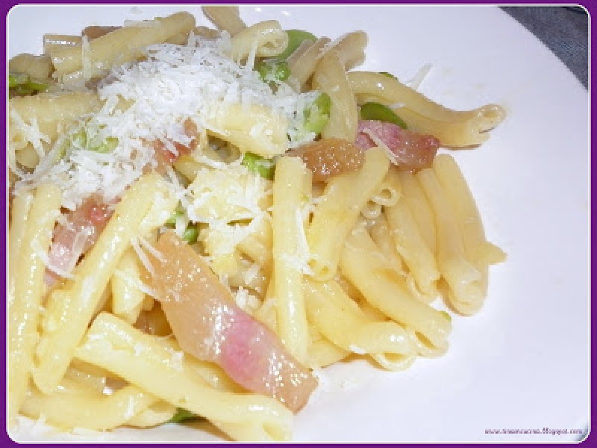 PASTA CON FAVE E PECORINO