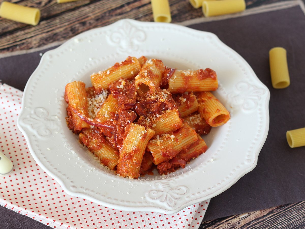 Pasta con la 'Nduja, un primo piatto calabrese facilissimo da preparare