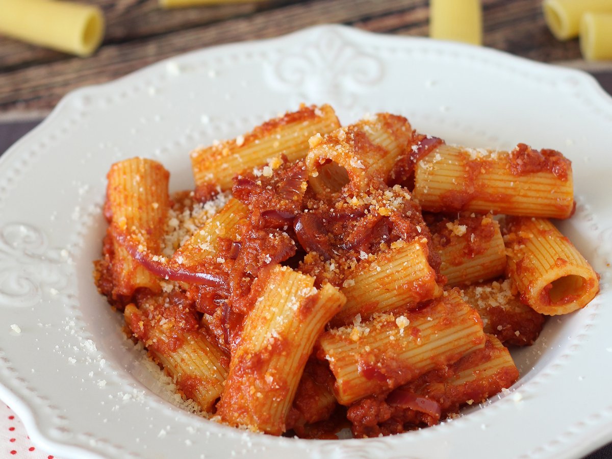 Pasta con la 'Nduja, un primo piatto calabrese facilissimo da preparare - foto 3