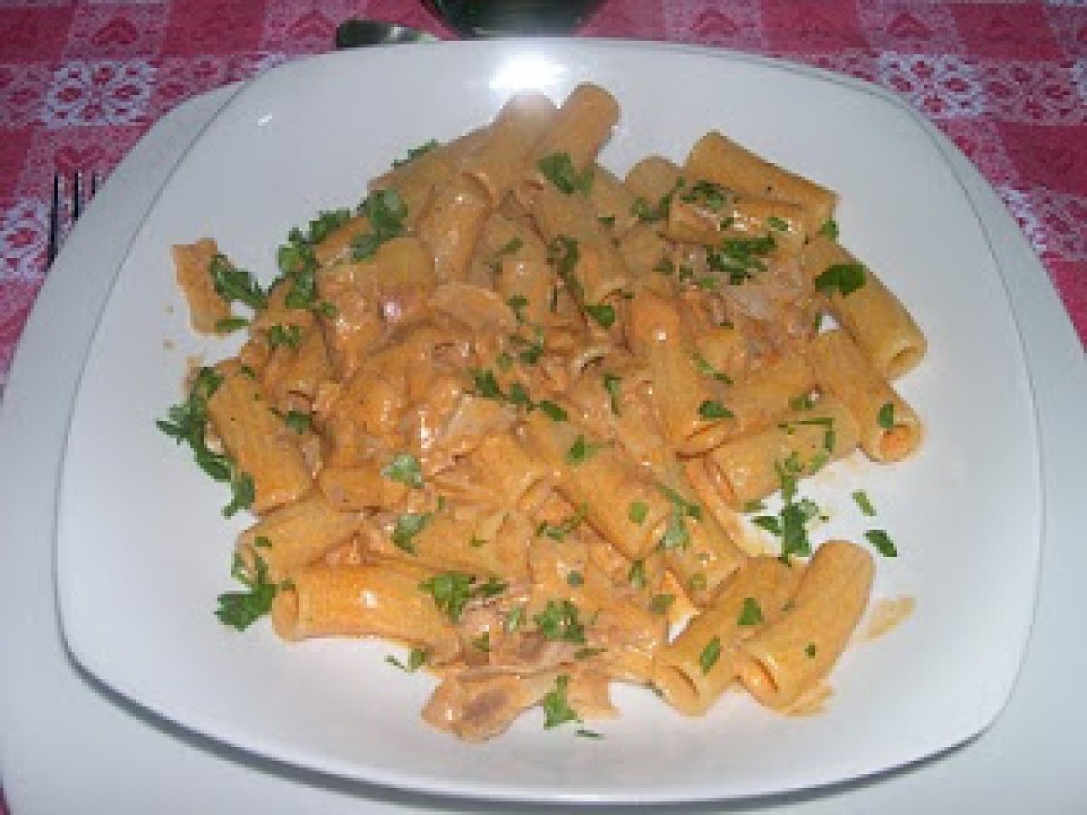 Pasta con la Vodka e pancetta