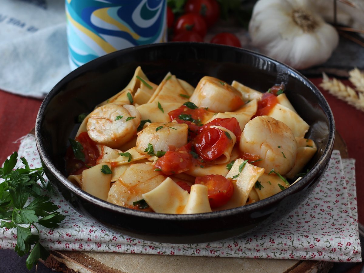 Pasta con le capesante, un elegante primo piatto di mare