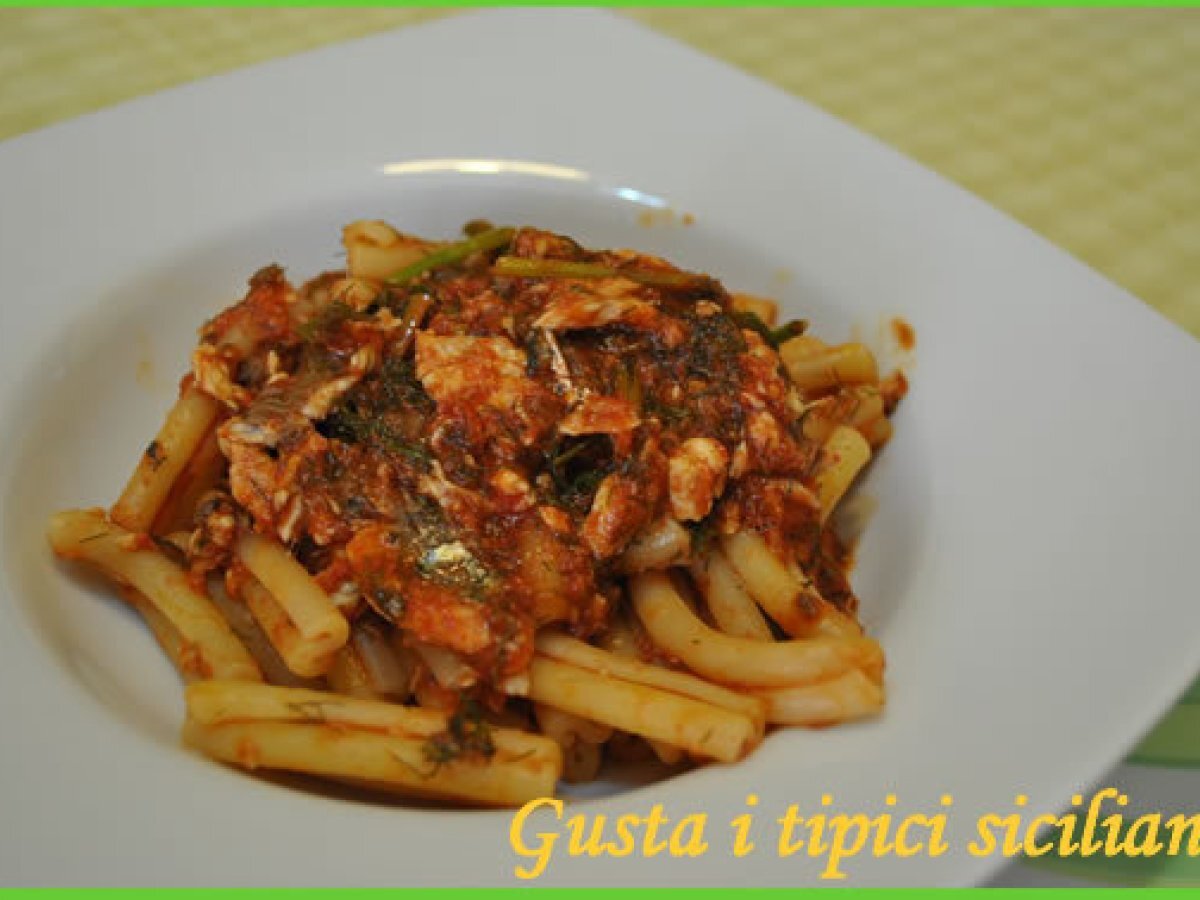 Pasta con le sarde e finocchi selvatici
