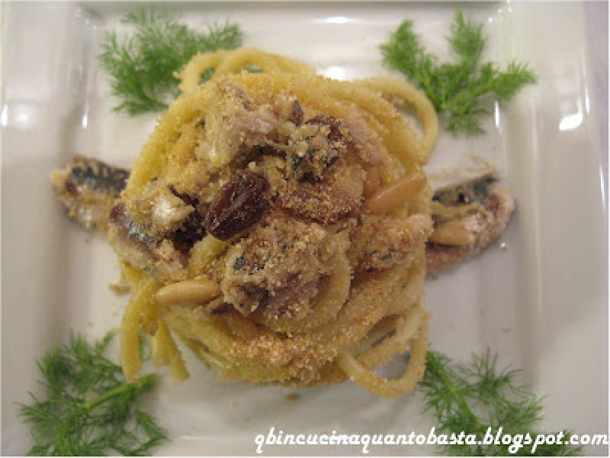 PASTA CON LE SARDE, UVETTA E PINOLI - foto 2