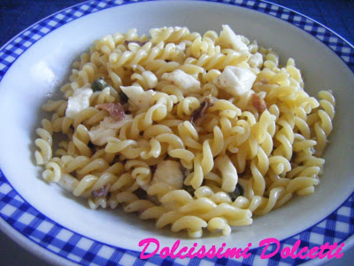 Pasta con mozzarella e acciughe - foto 3