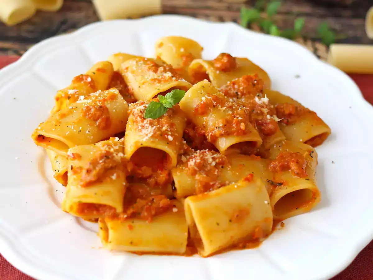 Pasta con peperoni e menta: cremosa e profumata - foto 2