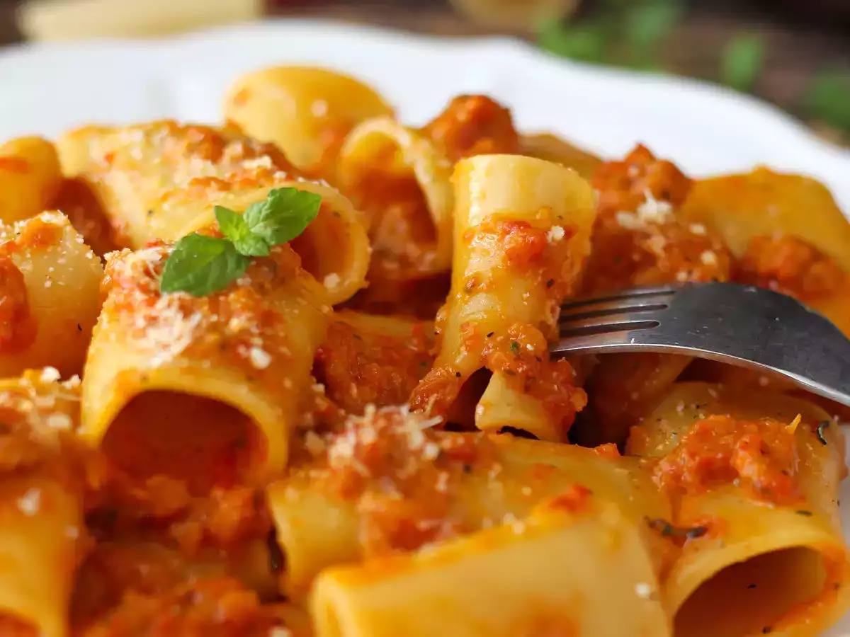 Pasta con peperoni e menta: cremosa e profumata - foto 3