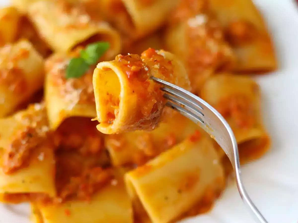Pasta con peperoni e menta: cremosa e profumata - foto 4