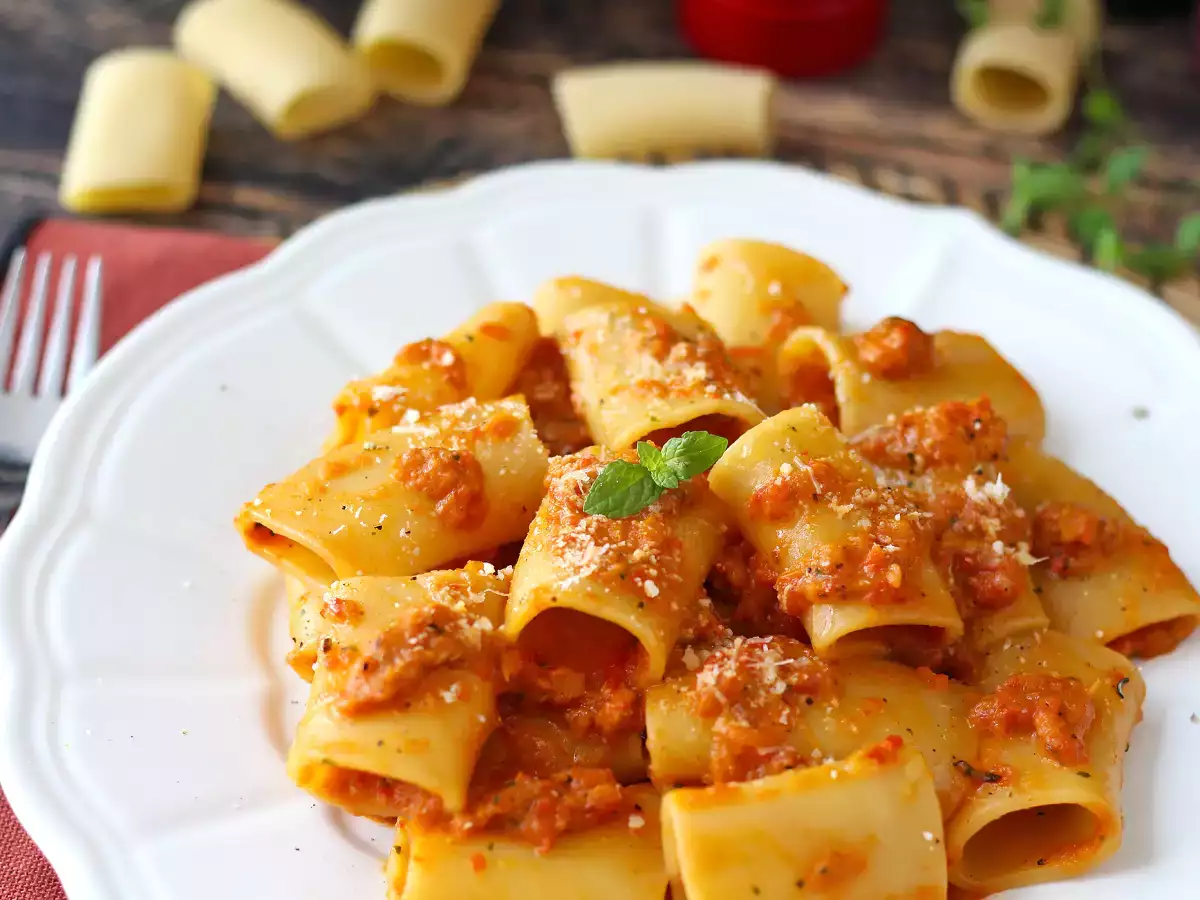 Pasta con peperoni e menta: cremosa e profumata - foto 5