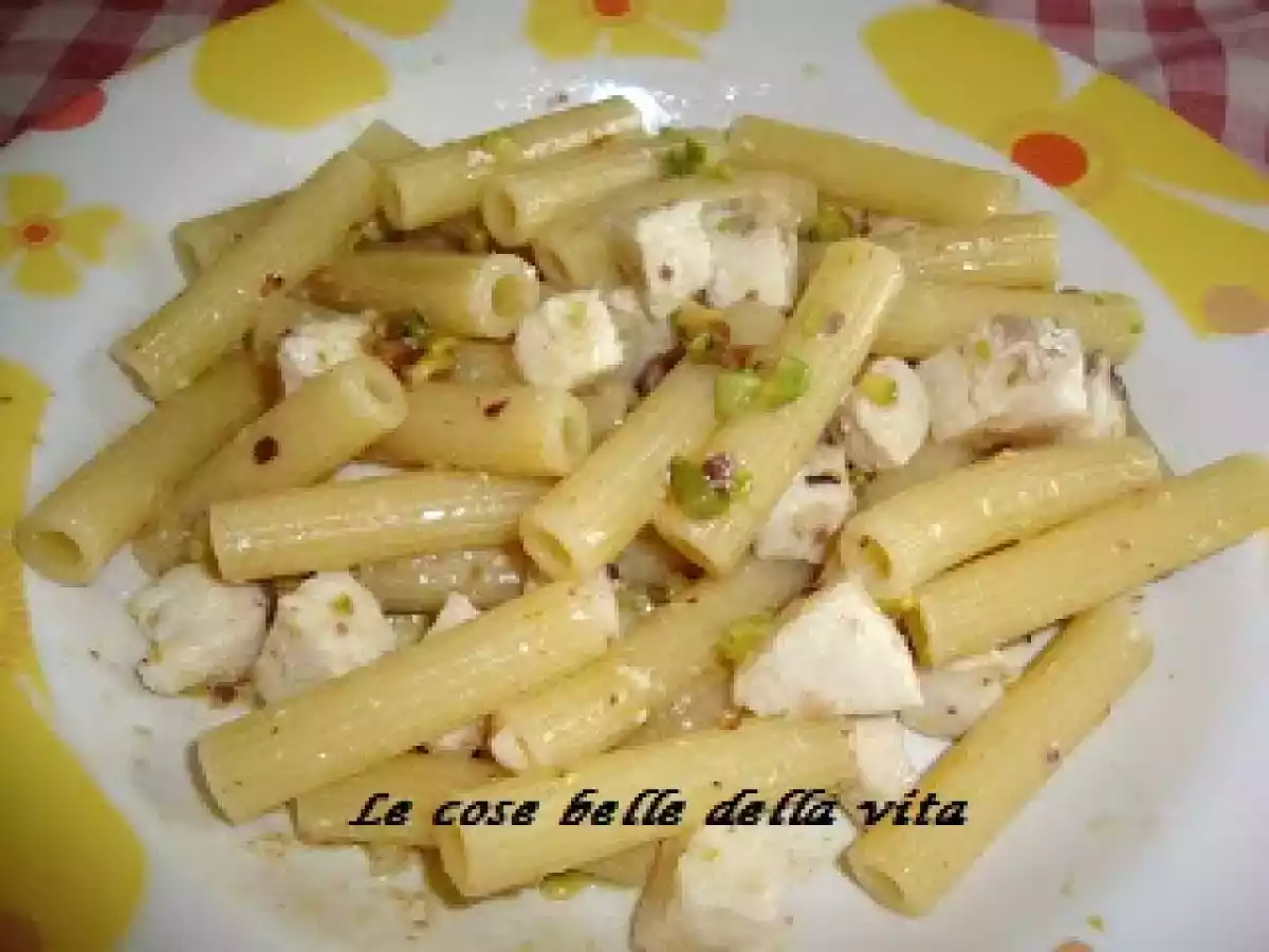 Pasta con pesce spada e pistacchi