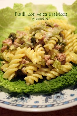Pasta con verza e salsiccia - Ricetta Petitchef