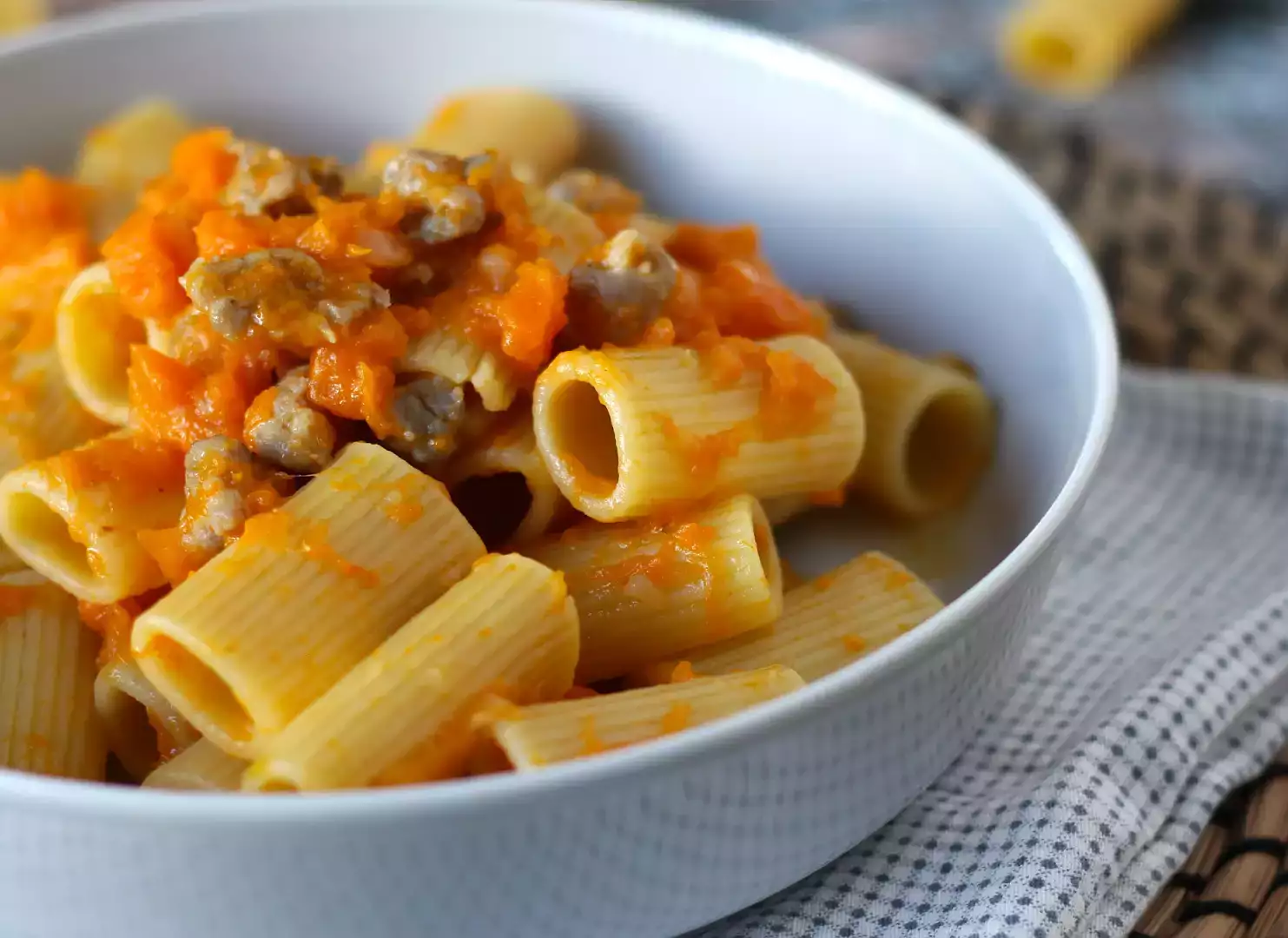 Ricetta di pasta con zucca e salsiccia