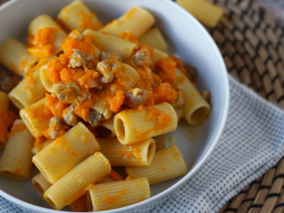 Pasta con zucca e salsiccia - foto 6