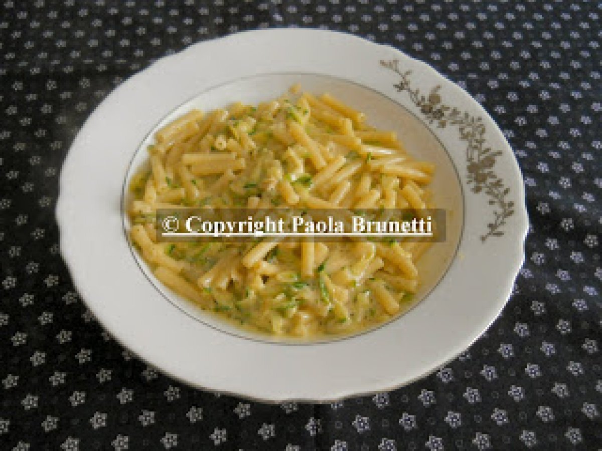 Pasta con zucchine e formaggio - foto 2