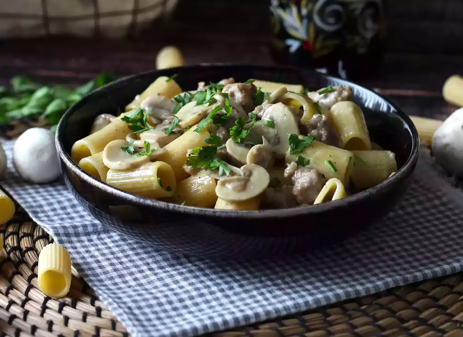 pasta funghi e piselli cremosa