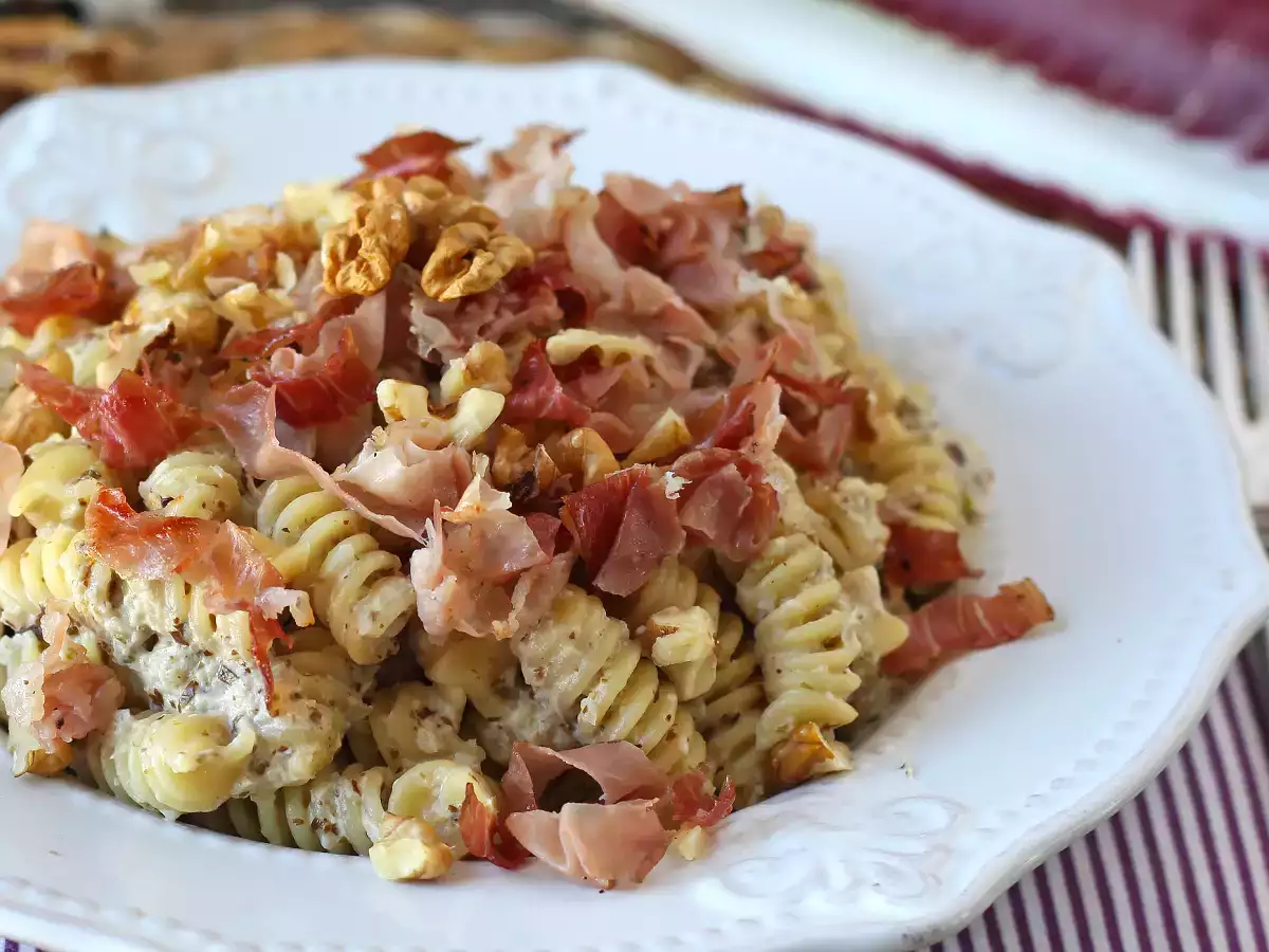 Pasta cremosa con radicchio, speck croccante e noci: ricetta veloce e irresistibile - foto 5
