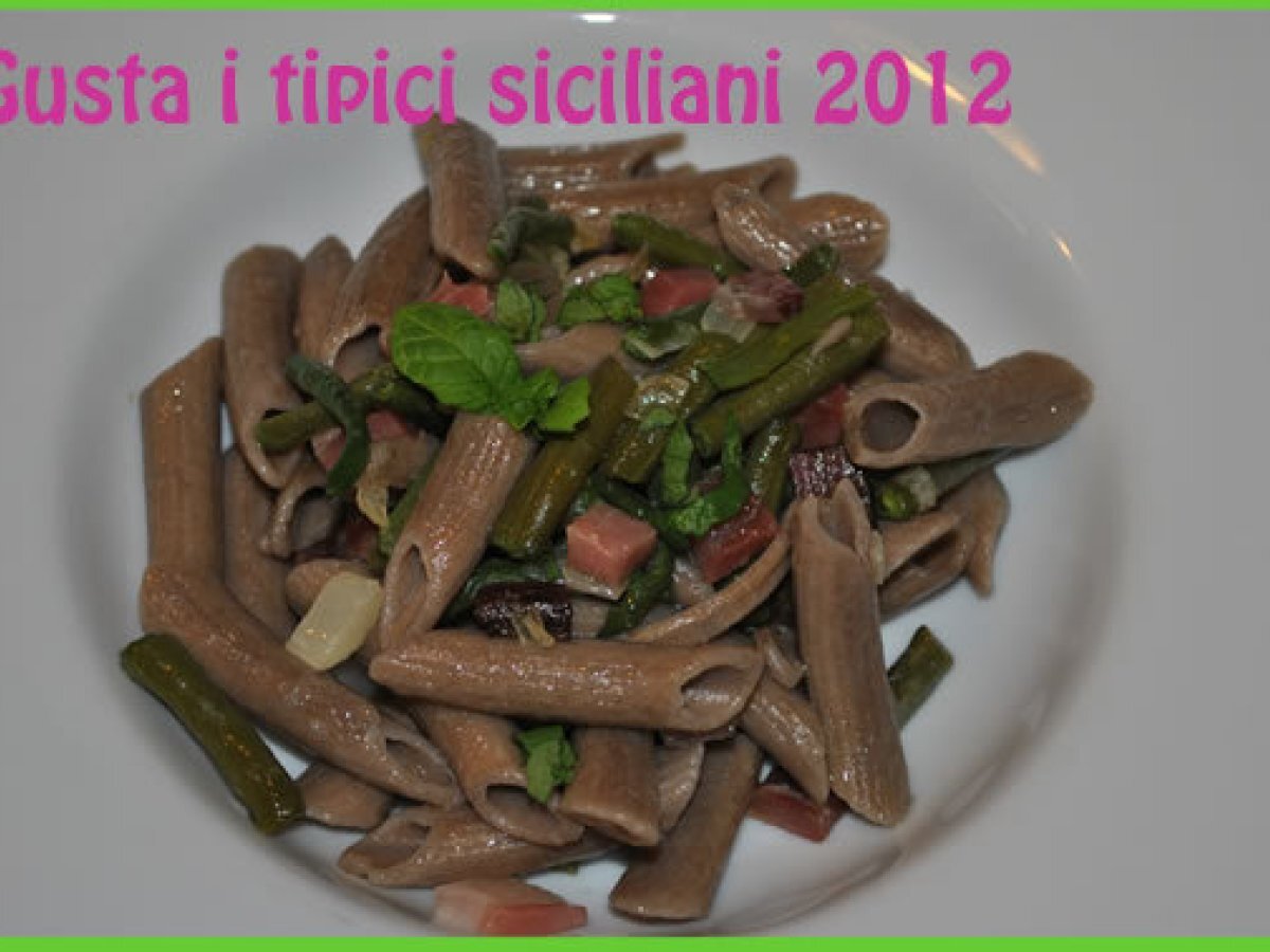 Pasta fagiolini e speck
