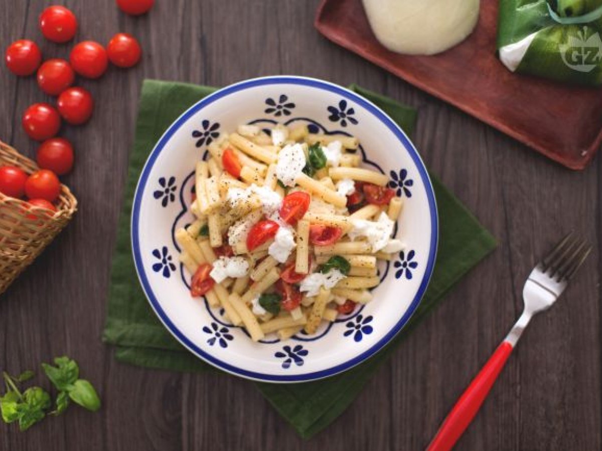Pasta fredda alla caprese