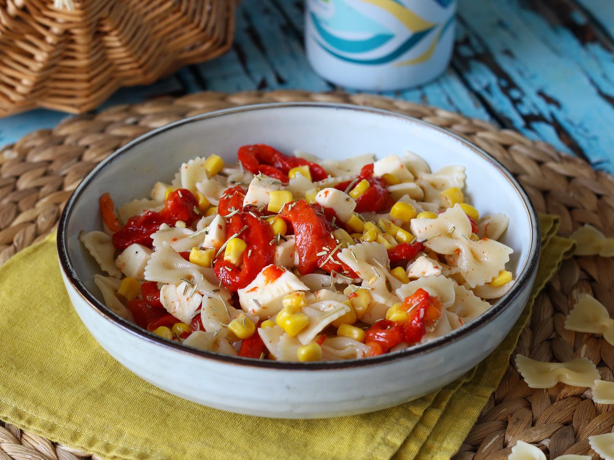 Pasta fredda con peperoni, mais e mozzarella - foto 5