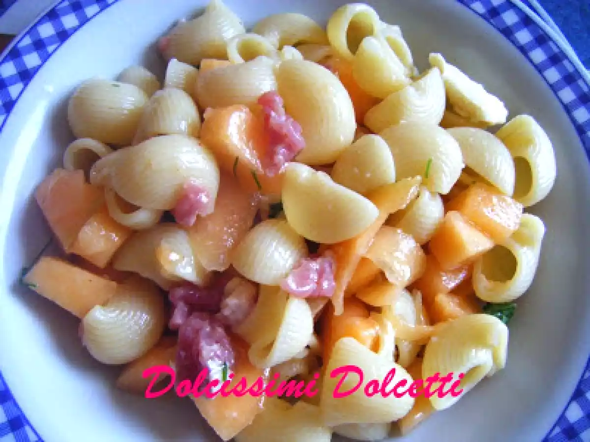 Pasta fredda con prosciutto e melone