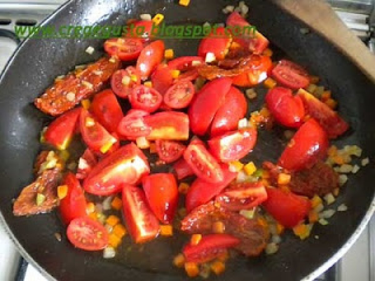 Pasta fresca con sugo di pomodori secchi e un tocco di piccante - foto 5