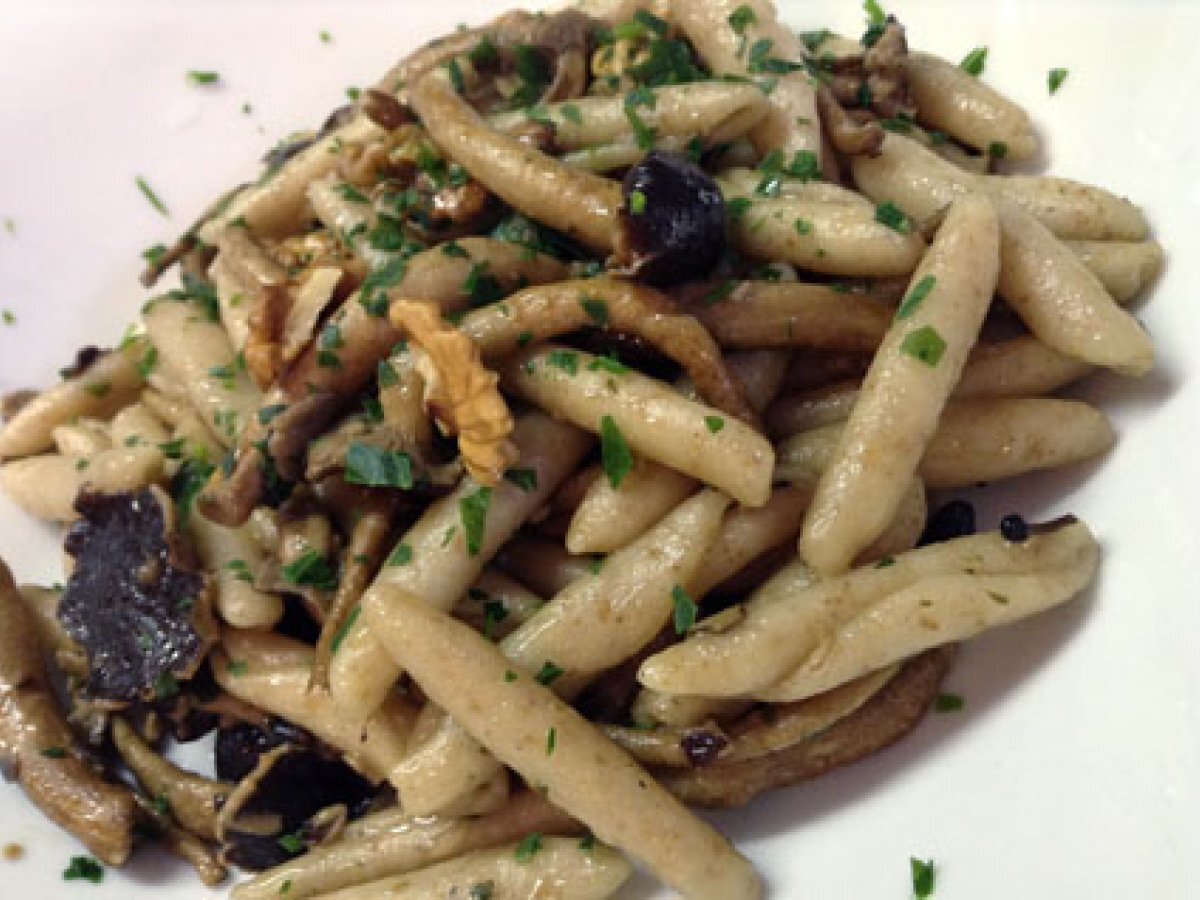 PASTA INTEGRALE CON FUNGHI E NOCI