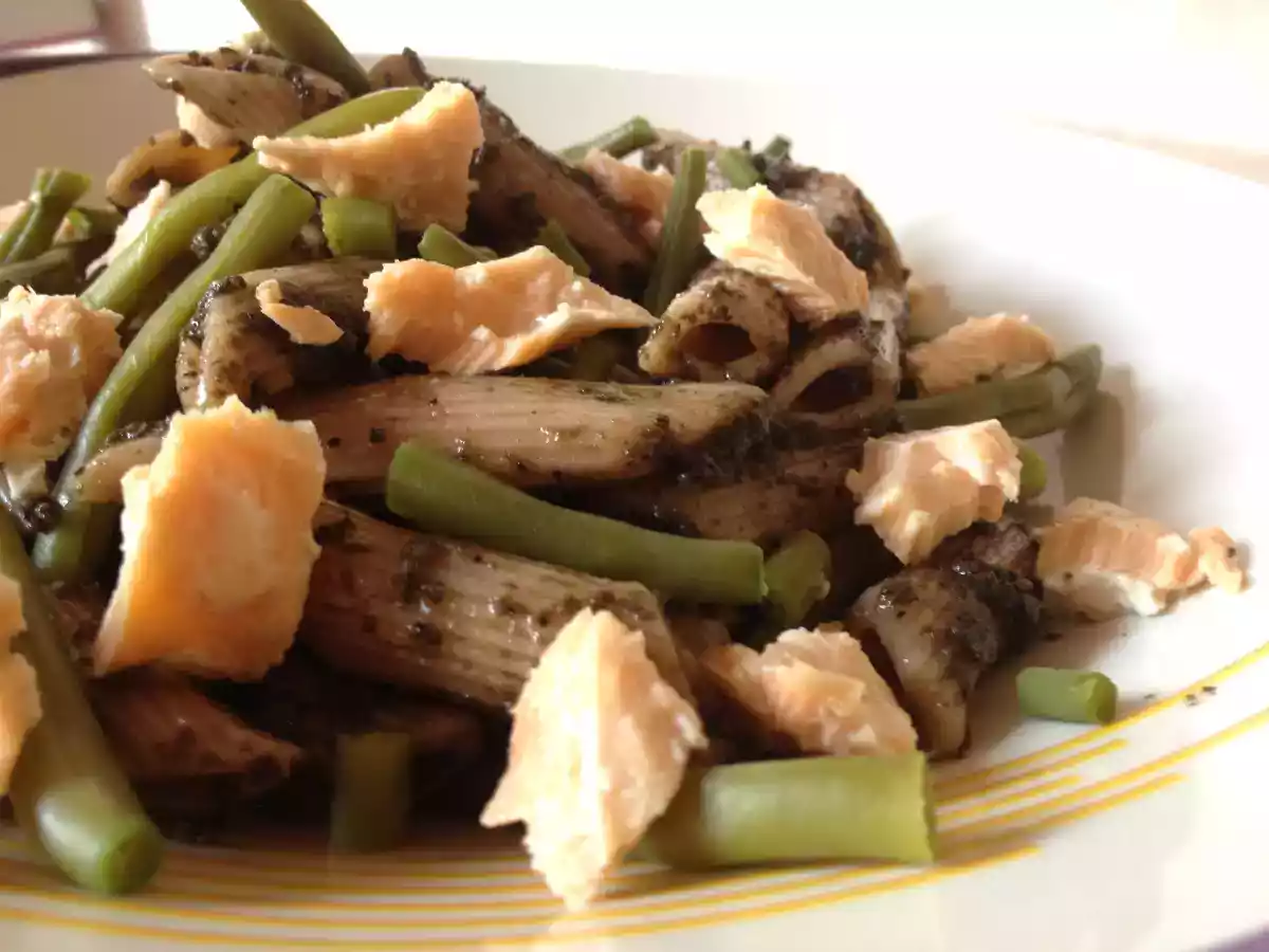 PASTA INTEGRALE FREDDA AL PATE' DI OLIVE NERE PROFUMATO AL BASILICO