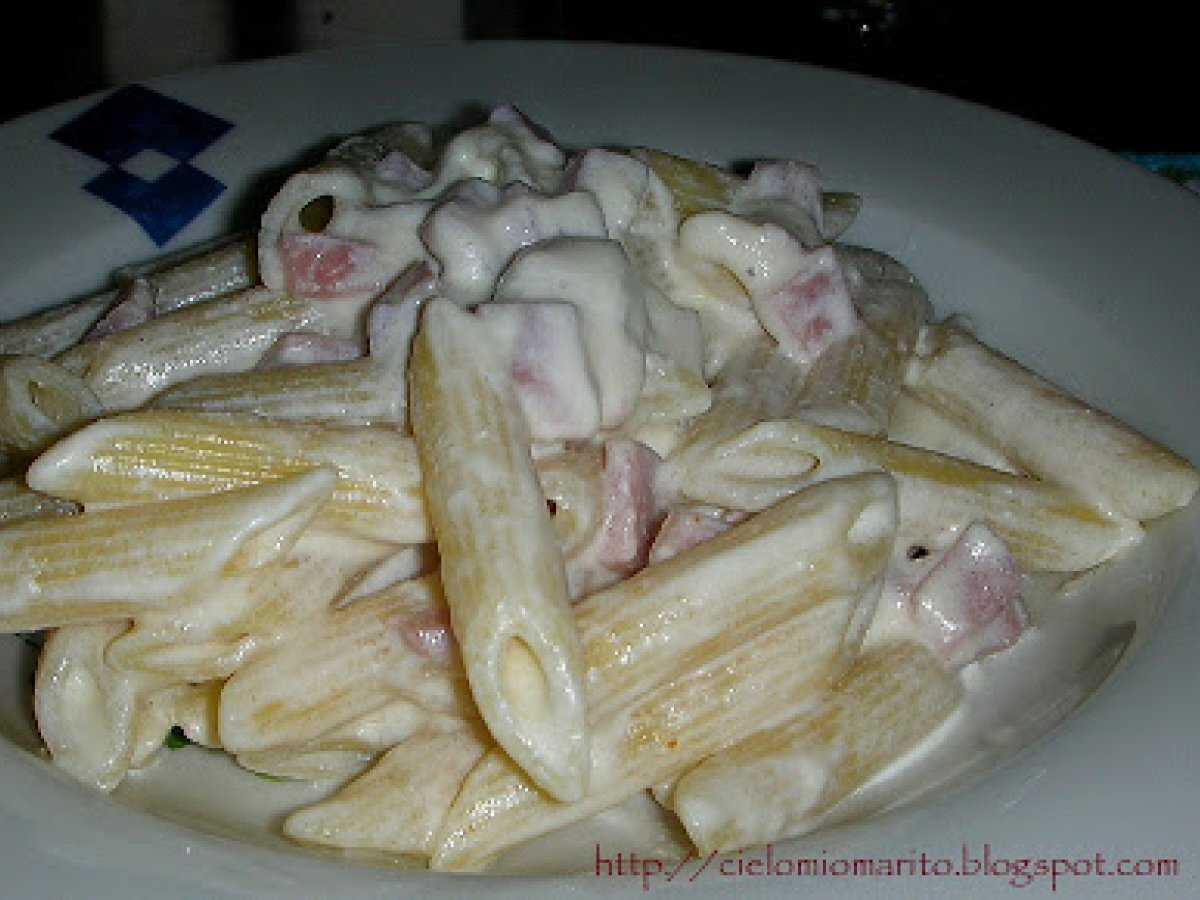 Pasta prosciutto e ricotta
