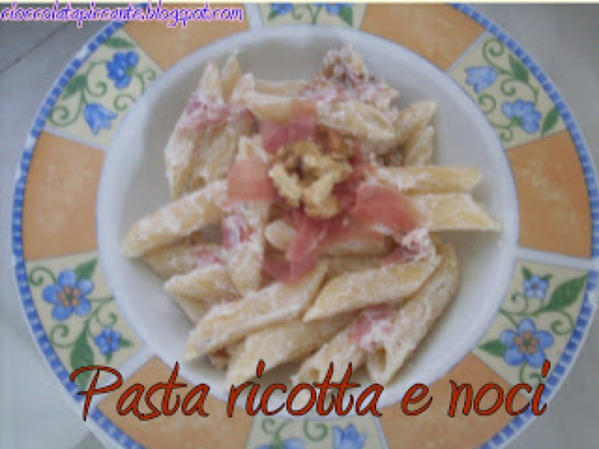 Pasta ricotta noci e speck