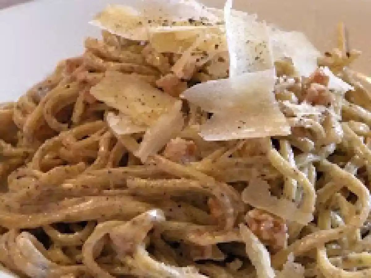 Pasta tartufosa con noci e i prodotti Ortocori
