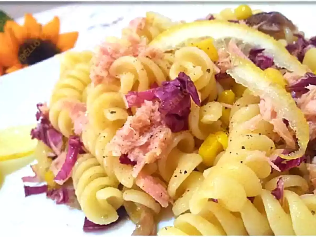 Pasta tonno radicchio rosso e mais