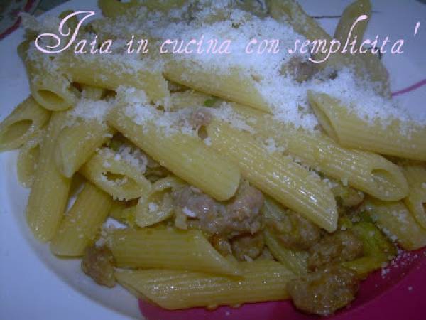 Pasta zucchine e salsicce