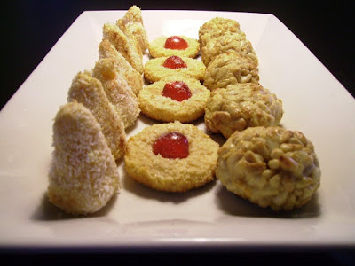 Paste ai pinoli o panellets de piñones?