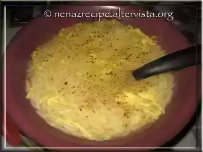 Pastina alla stracciatella