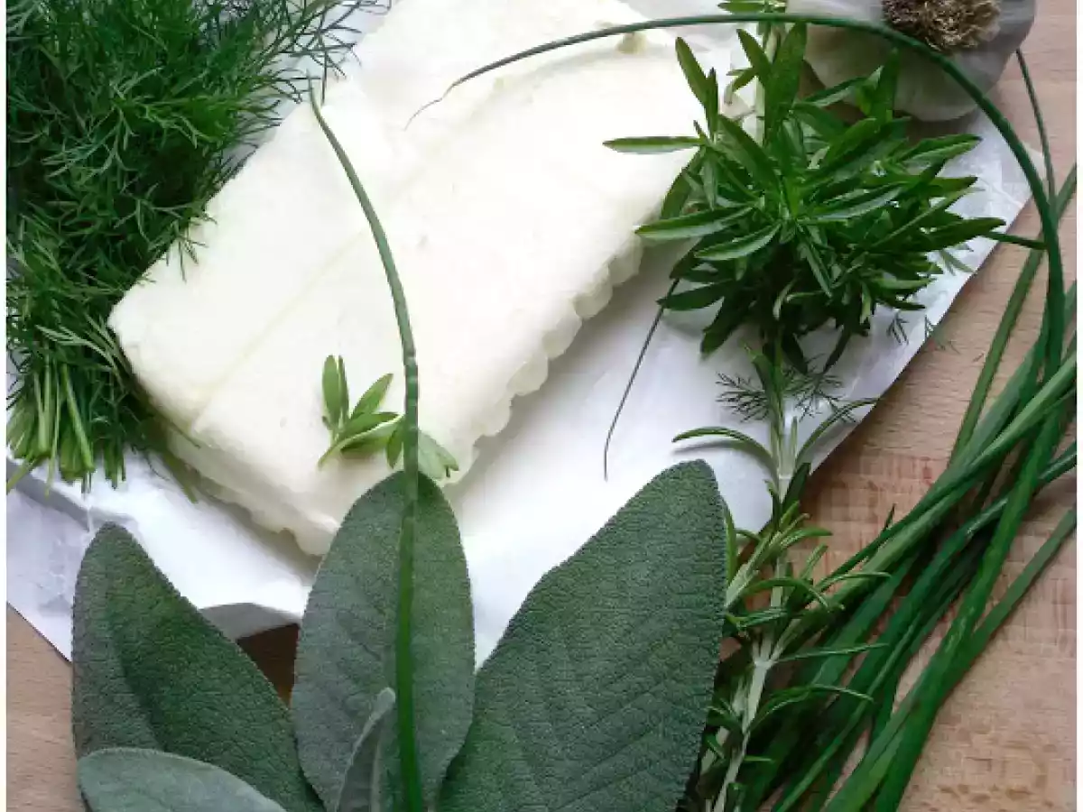 PATATE AL FORNO CON BURRO ALLE ERBE AROMATICHE HOMEMADE - foto 3