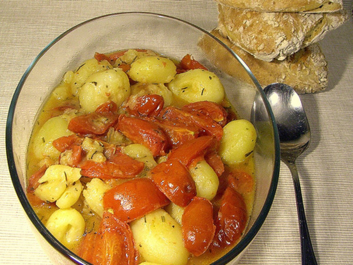 Patate e pomodorini in padella