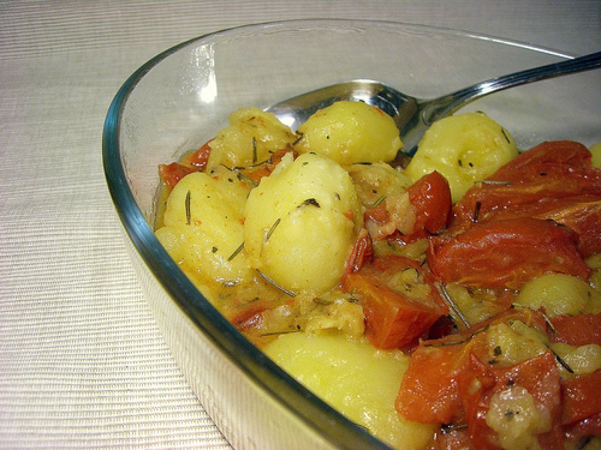 Patate e pomodorini in padella - foto 2