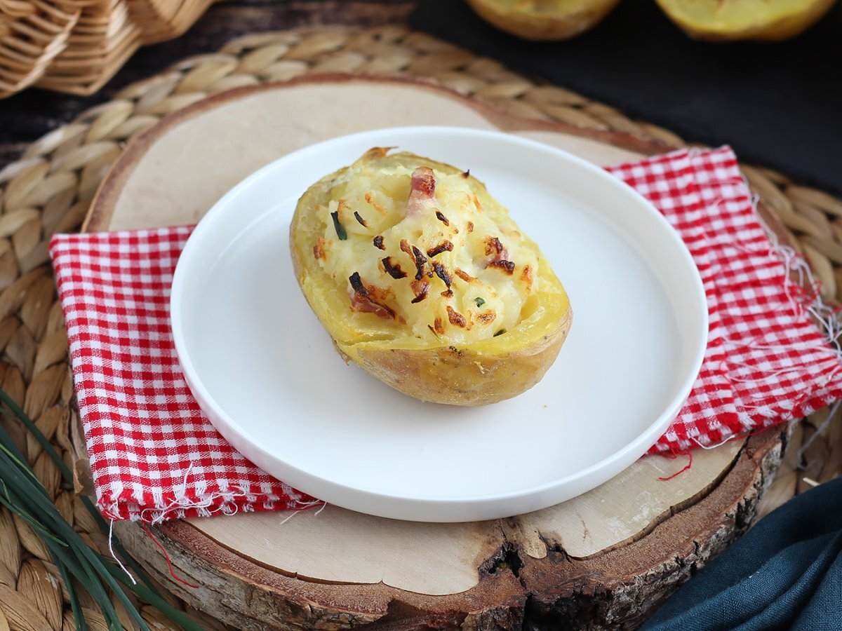 Patate ripiene al forno con pancetta e formaggio - foto 6