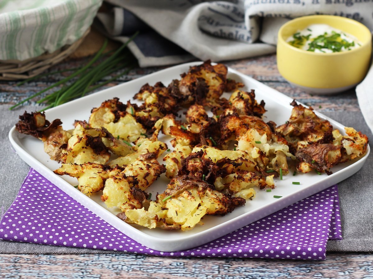 Patate schiacciate (Smashed potatoes) in friggitrice ad aria - foto 2