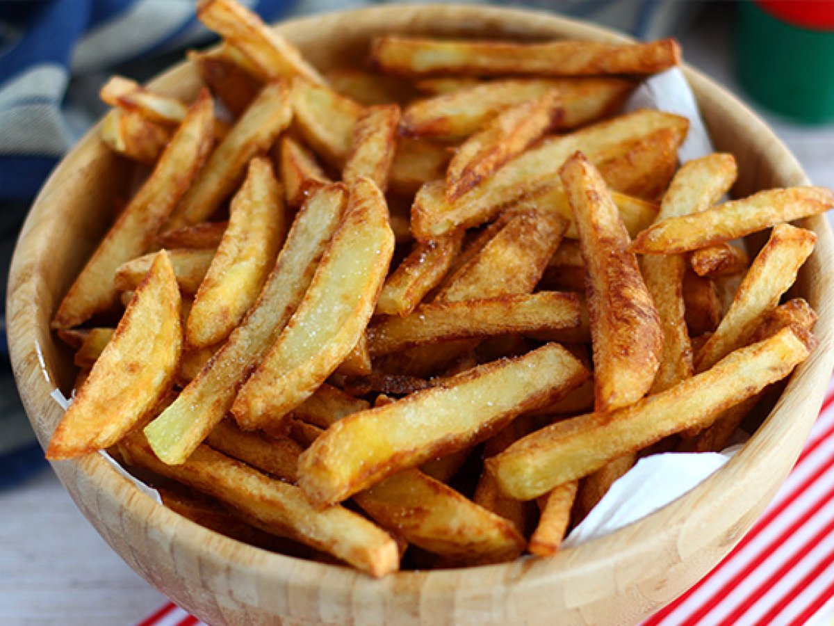 Patatine fritte fatte in casa, il segreto per renderle croccanti e gustose! - foto 2