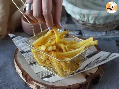 Patatine fritte surgelate in friggitrice ad aria