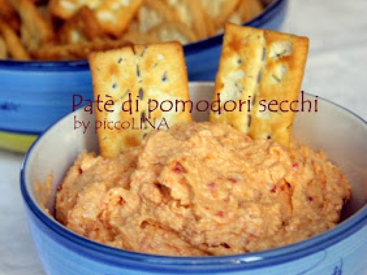 Pate' di pomodori secchi.