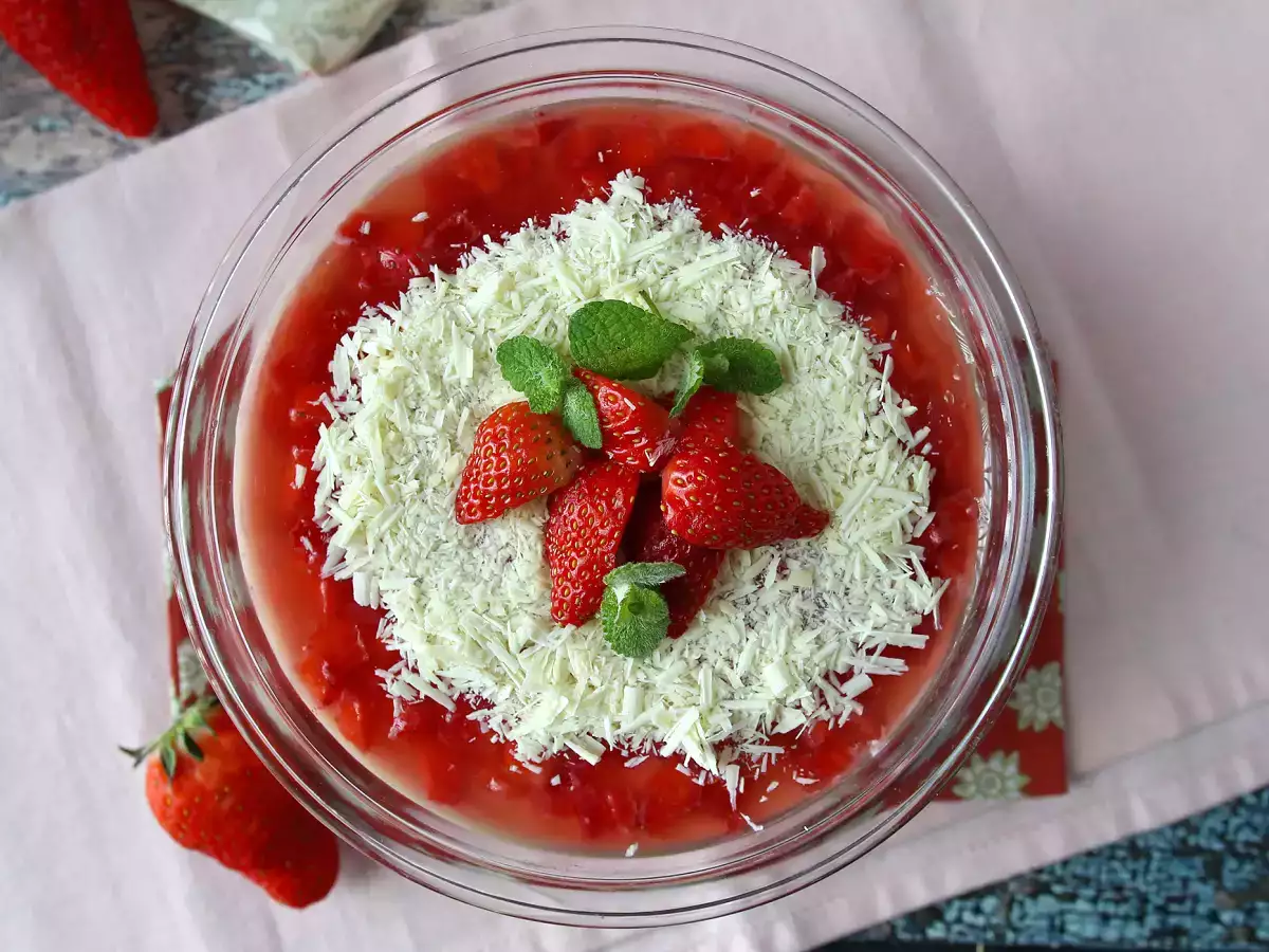 Pavê de morango, il dolce brasiliano cremoso con fragole e latte condensato - foto 4