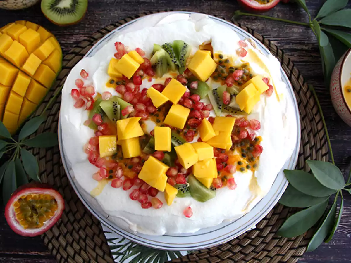 Pavlova ai frutti esotici