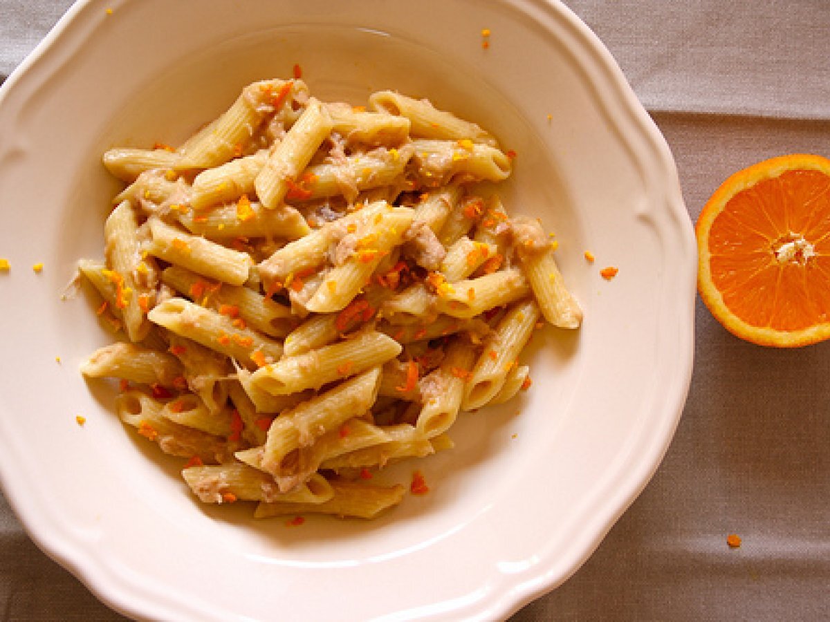 Penne al tonno e succo d'arancia