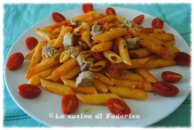 Penne all'arrabbiata con tonno